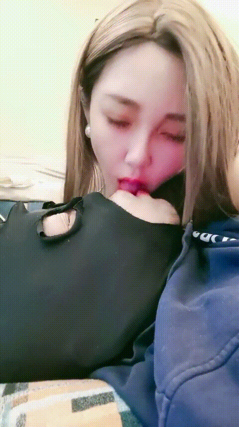【桃子】姐妹花双飞_姐妹俩轮流女上！简直堪比榨汁机！_3_p5.gif