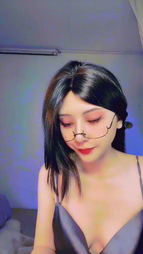 蘸点蜜桃酱_20260219_201211_p20.gif