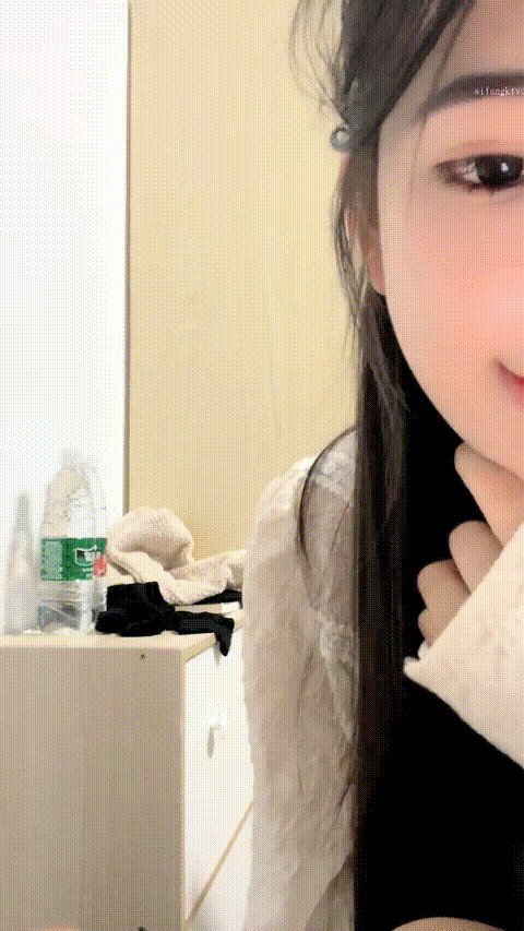 我不是学妹_校花级JK女神_美到爆_馒头逼_G奶抖动_喷尿_揉逼_自慰_疯狂扣穴_18_p40.gif.gif