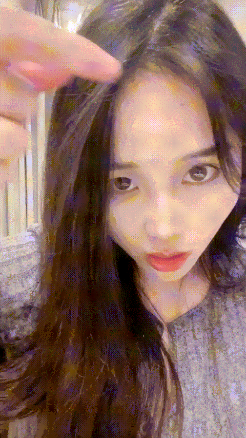 【甜奶昔】大奶子校花女神！白虎馒头一线天_9_p20 (2).gif