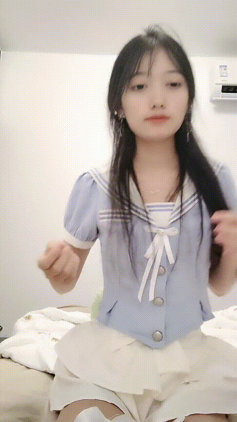 912694615__xq2gg_p60_compressed.gif