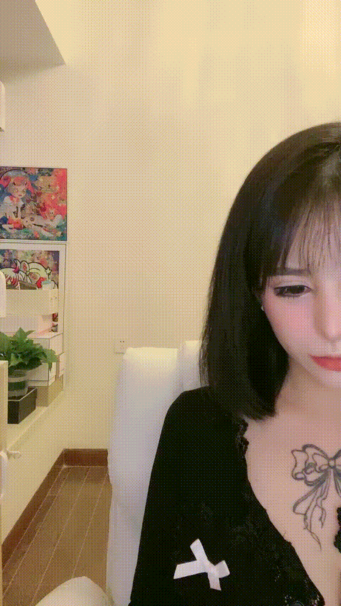 #岡田纱佳_#润儿__ytw8c_p60_compressed.gif