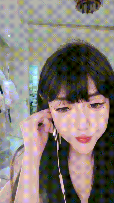 【花花】网红脸反差女神，妩媚妖娆，全裸热舞，道具自慰_3_p5.gif