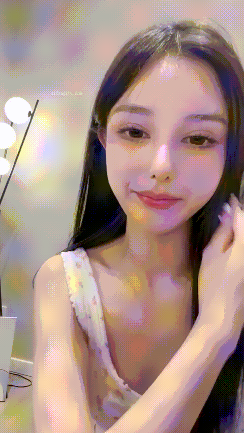 香奈奈_20221030-050133-558_p40_compressed.gif