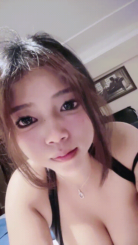 巨乳学生妹妹【九宁】逼毛围着逼逼张了一圈 别有一番滋味 掰穴抠逼 跳蛋自慰 淫水流一.gif