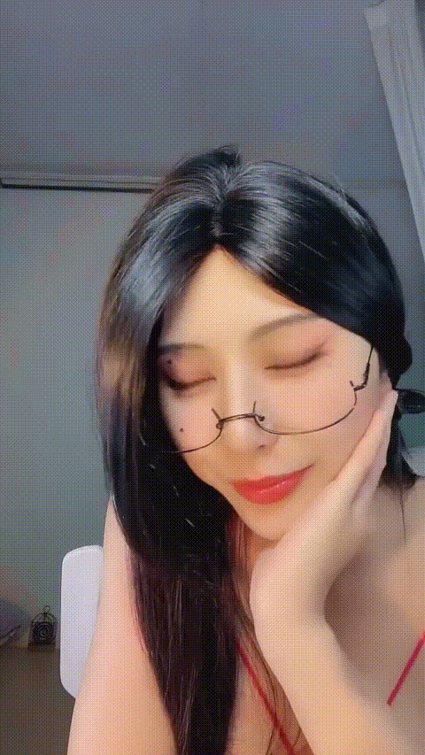 蘸点蜜桃酱_20260210_211525_p60_compressed.gif