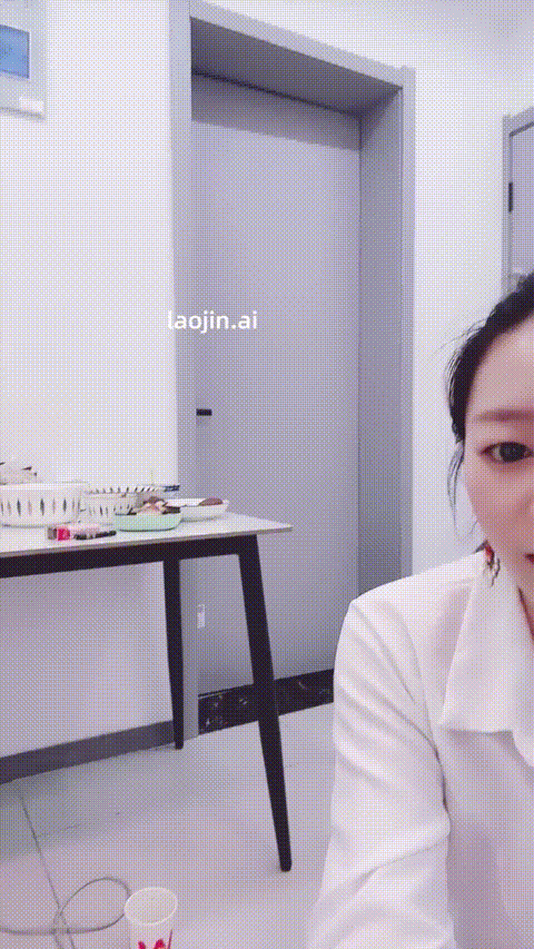 最新，江苏28岁抖音小网红，【缺爱的蝴蝶宝宝】，极品良家小少妇，和情人家中没羞没臊.gif