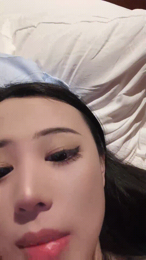 【小鱼糕冷】巨乳空姐 温泉会所 逼毛很多但是逼逼粉嫩 水中无套后入 道具自慰 爽死啦 .gif