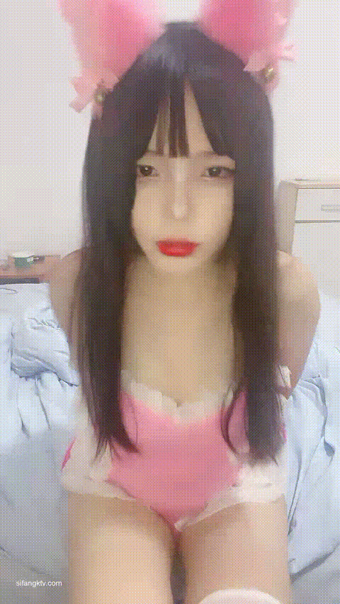 汤圆酱超可爱_巨乳蜜桃臀主播_露脸直播美少女道具自嗨福利_24_p40_compressed.gif.gif