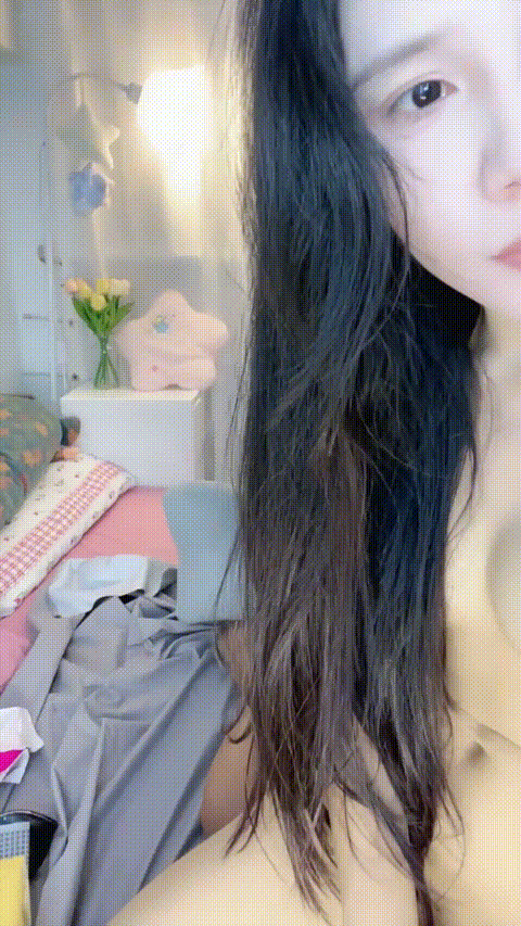 小奶糖kk 1122408158_20251011-040029_p20_compressed.gif