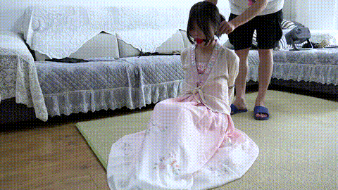 子衿原创  足控 汉服少女口球手铐脚镣束缚29468206_p40.gif