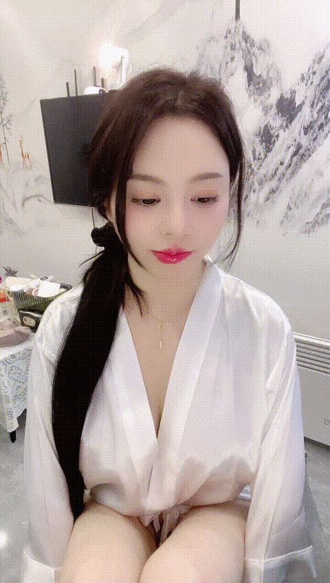 人间白月光_烤红薯_01_p60.gif