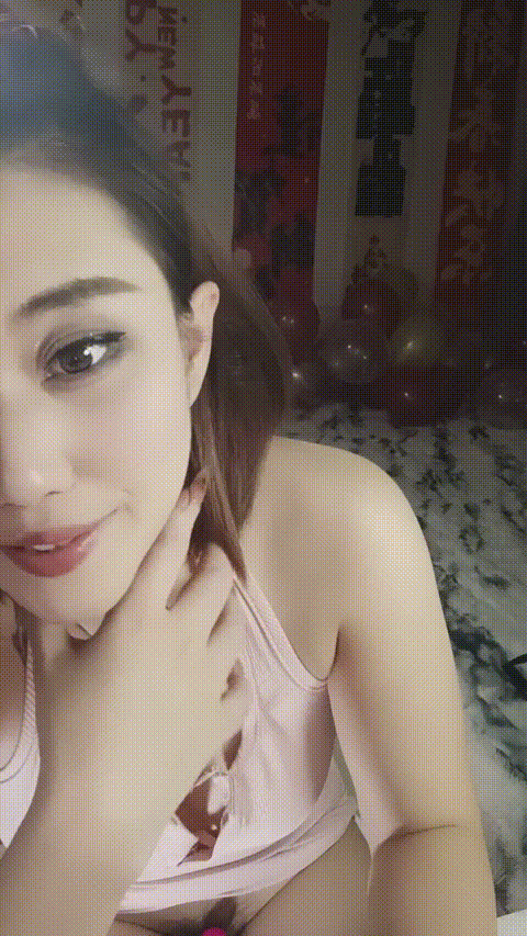 【豹豹】性感御姐 全身雪白肌肤粉嫩酮体 巨乳肥臀 骚舞特写 跳蛋狂震 出水流浆 (5)_p6.gif