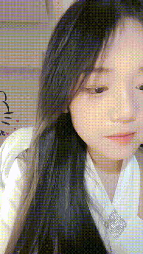 【e懒得喷】危险纯欲体 G奶女学生 全身肌肤雪白 完美身材小蛮腰大长腿粉嫩逼逼 抖胸裸.gif