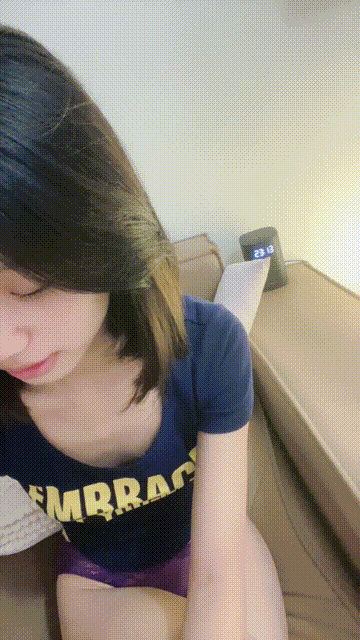 校花又被干的嗷嗷叫【性感野猫】极品身材 逼毛又长又黑很性感小穴粉嫩 无套啪啪 舔蛋.gif