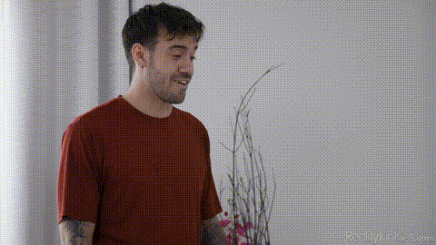 Step Sibling Stories 3 Scene 3 - Naughty Sister_p5.gif