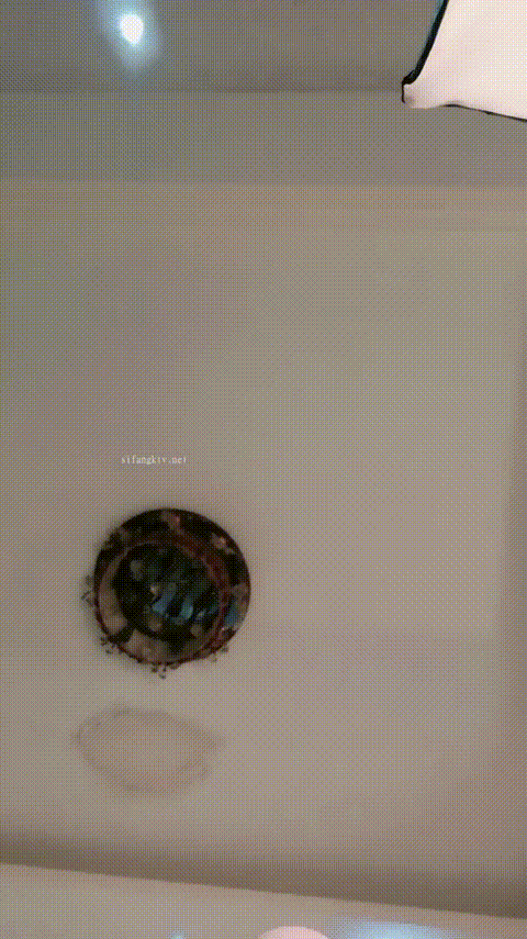 【花花】网红脸反差女神，妩媚妖娆，全裸热舞，道具自慰_5_p60.gif