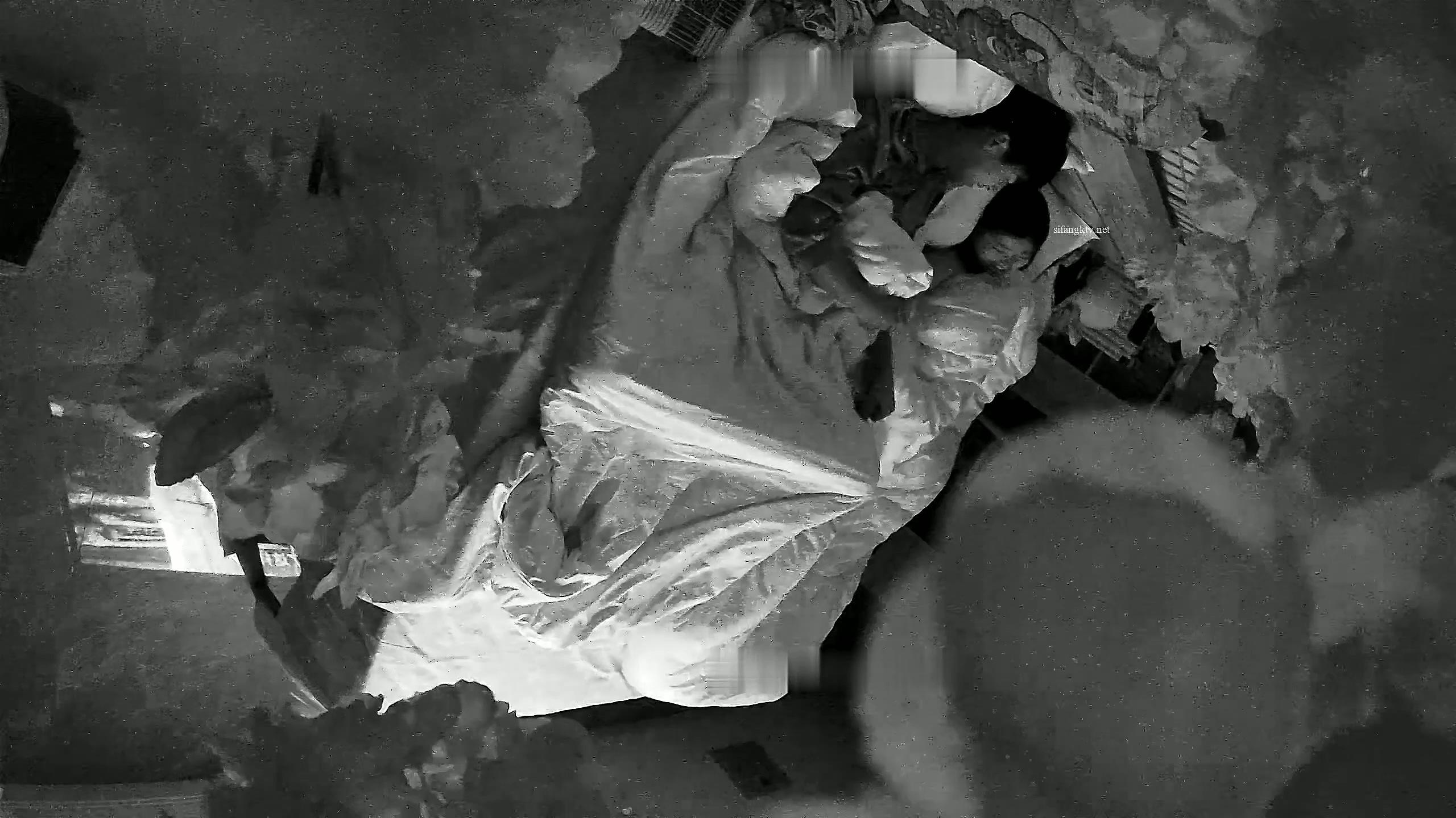 ，【校园小情侣假期开房】，毫无节制，一天干三炮，玩的还挺变态1 (2).mp4_20251113_1.jpg