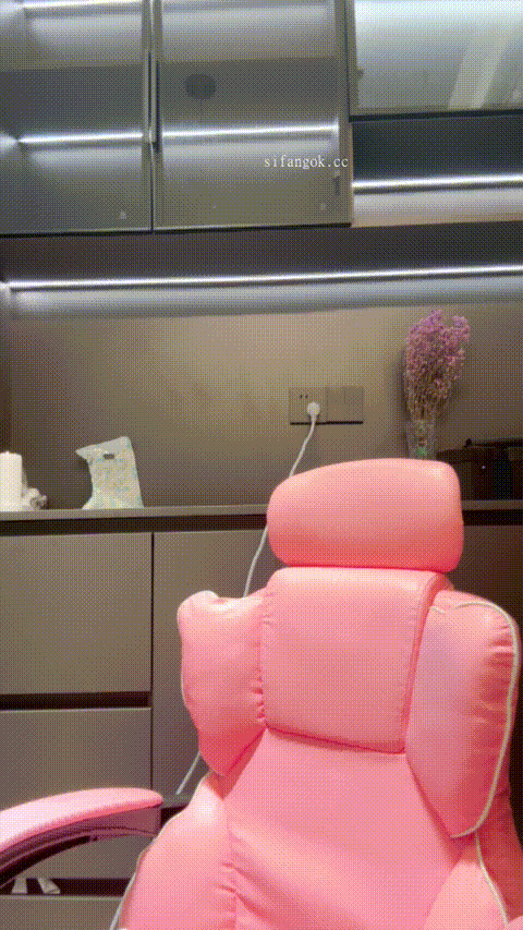清纯少女下海【吧啦】极品身材 美乳翘臀 逼毛有型 嫩穴 边跳边脱光光跳蛋自慰喷水大屌.gif