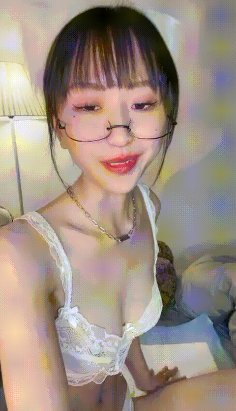 蘸点蜜桃酱草莓味妹妹_露脸直播福利视频合集65部_14_p60_compressed.gif