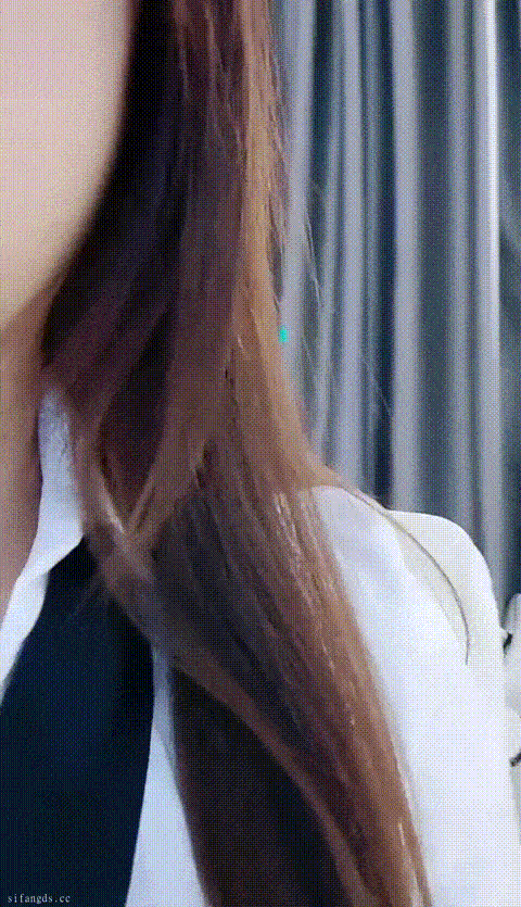 【美ta】重磅女神！美乳完美身材女神裸舞道具喷水秀_5137_p60 (2).gif