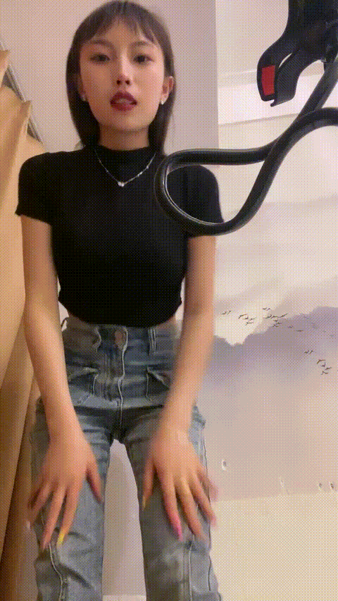 #女王陛下______p60_compressed.gif