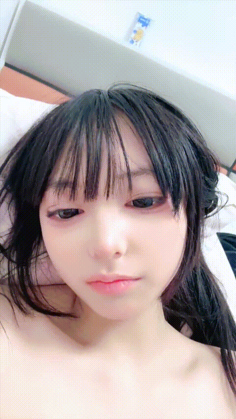 校花学妹推荐【哇塞06妹妹】超甜美动人裸舞 美乳嫩穴大屁股 道具自慰流白浆 (4)_p80_c.gif