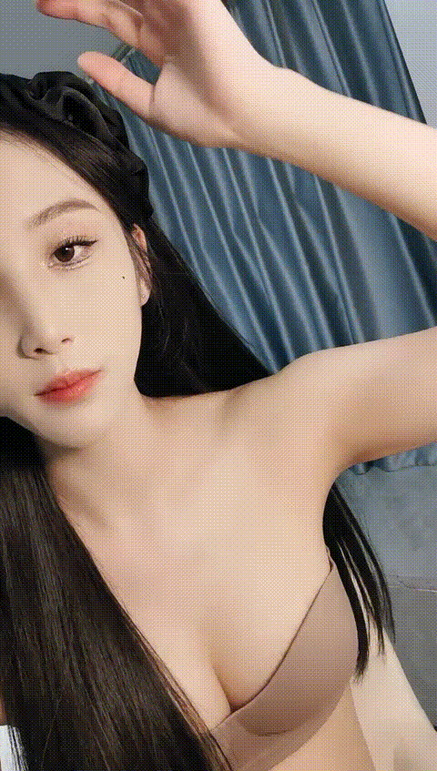 #夏禾_cx_371290_2023年08月14日_23时07分04秒_mp4_裁剪_1def_p80_compressed_compres.gif