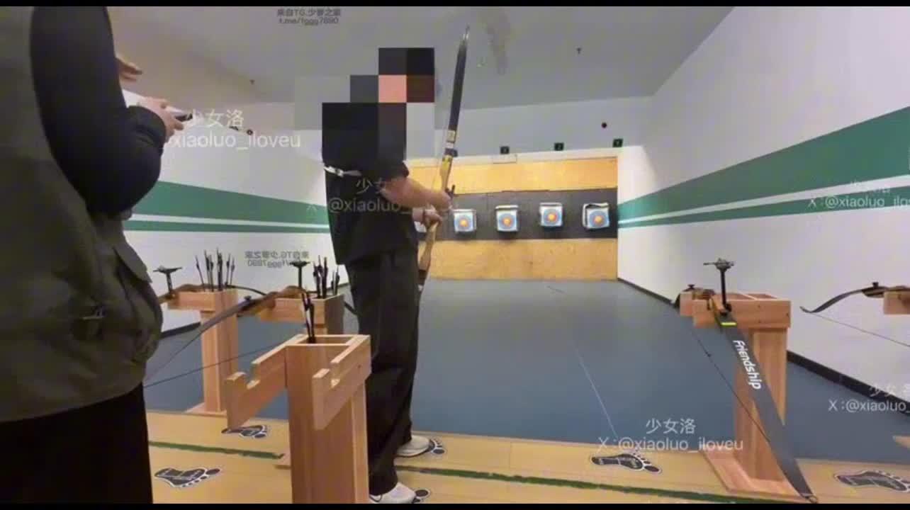 008-✅极品颜值小姐姐 约会小哥哥，妹妹身上全身青春的气息，玩的开放的开 才能彻底的.jpg