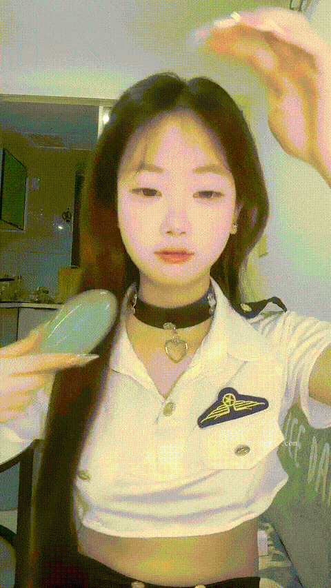 【恋爱小白】兄弟们！最正宗校花来了骚舞！自慰爽_6_p20 (2).gif