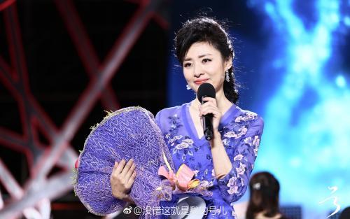 周涛.jpg