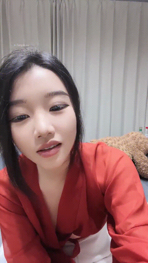 绝美古装女神【七擒孟获】美乳又圆又挺 丝袜美腿 翘臀美鲍 骚爆了 硕大阳具猛插 过瘾_.gif