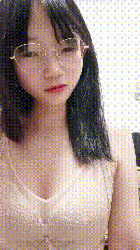 眼镜大学生 字母圈玩家【SM小师妹】过膝黑丝 奶子拔罐 大黑牛插屄里 扇脸 淫语不断_p6.gif