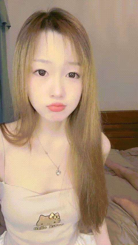 爱穿丝袜_20240504-000217-747_p5.gif
