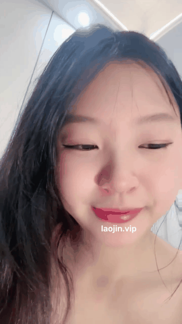粉嫩美少女_20250817_223921_start3256s_1s.gif