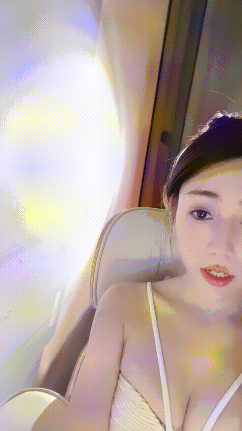 vlc_record_2023_06_01_20h13m40s_cx___p80_compressed.gif