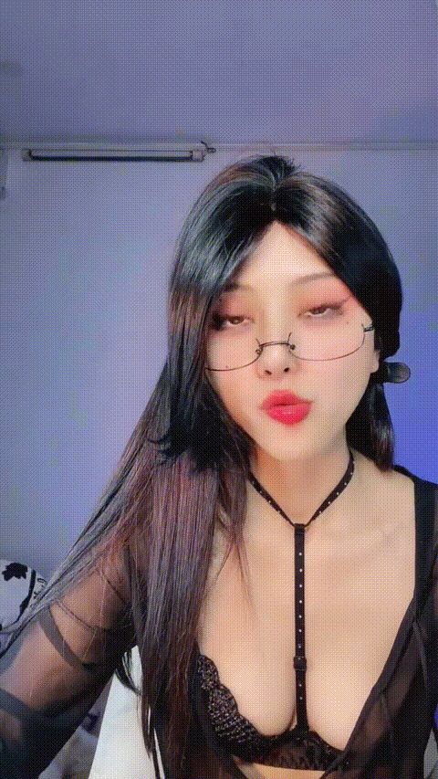 蘸点蜜桃酱_20260219_202612_p40_compressed.gif