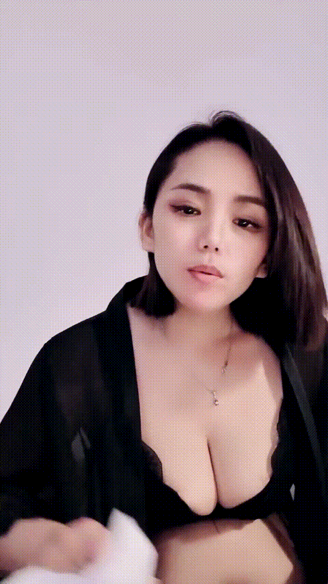 性感的蜜桃_20260212_113657_p5.gif