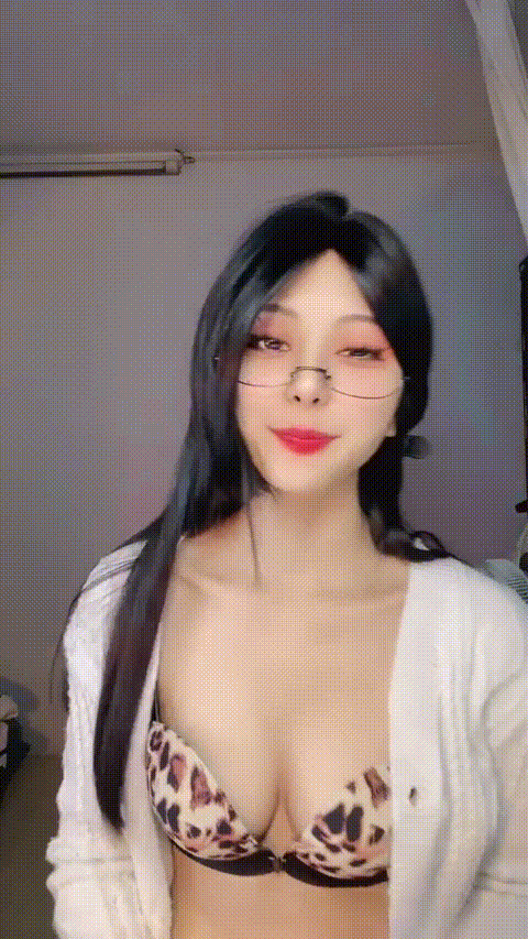 蘸点蜜桃酱_20260219_202526_p60_compressed.gif