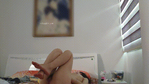 小哥趁老婆不在家和美女同事在婚房里偷情 猛插她的小嫩B完美露脸_p60.gif.gif