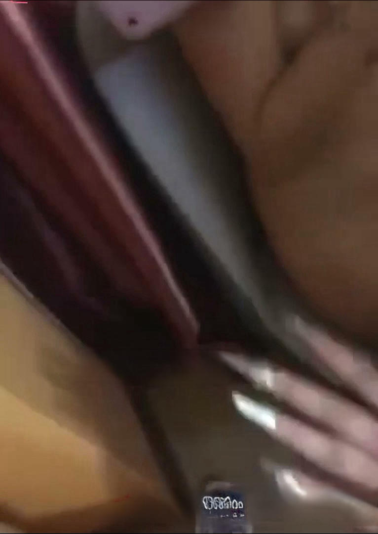 沈阳嫩妹_王佳颖_勾引别人男友被抓奸_姐妹严刑拷打扒光衣物_裸体哭喊求饶！.mp4_20260.jpg