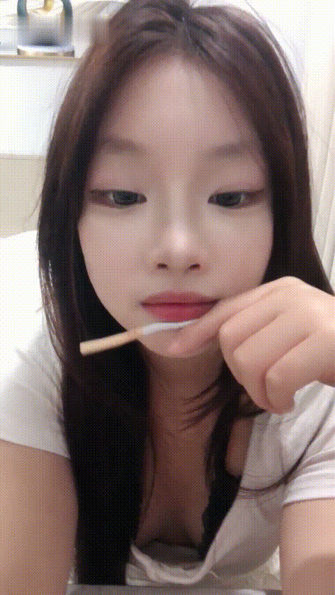若若酱_20260227_081716_p20_compressed.gif