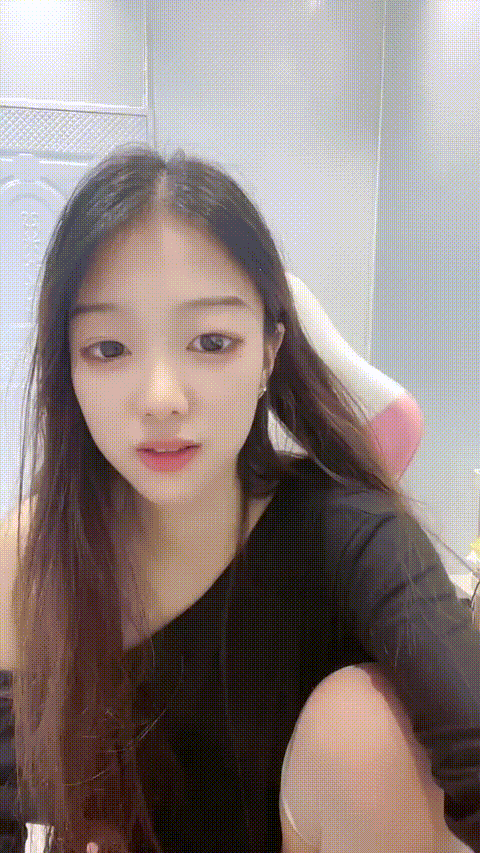 ⚫️11月最新，顶级校花女神又被干了【06清纯安静】最强火力无套啪啪，脸穴同框性爱，.gif