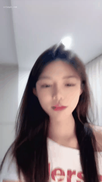 闪闪发光的小嫩逼 绝对天花板的女神 人美逼嫩【咪咪酱】脱光光大秀 4_start104s_1s.gi.gif