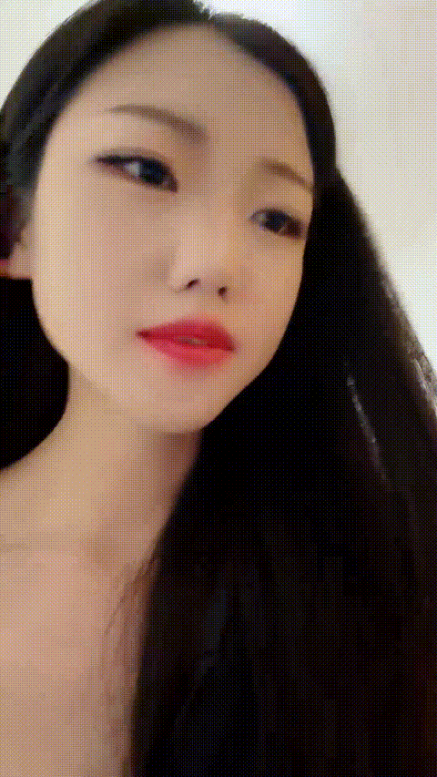 【零五小野猫】玉足尤物白皙酥胸丝袜美腿户外真空跳蛋极品美腿诱人腿可以玩好几年 道.gif