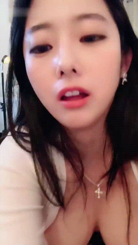 娇娇嗲嗲的小狐狸 1867549746_ 1214-222104_p80_compressed.gif