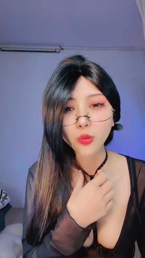 蘸点蜜桃酱_20260219_202612_p80_compressed.gif
