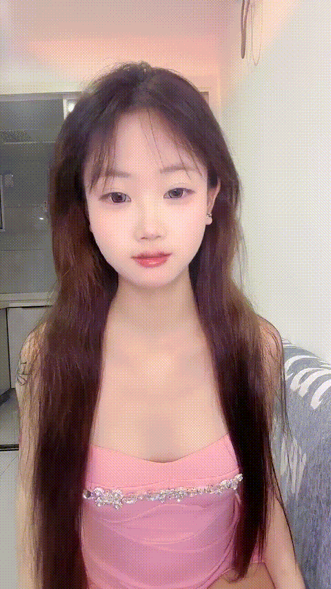 【恋爱小白】兄弟们！校花终于喷水了自慰！水狂喷_220_p5.gif
