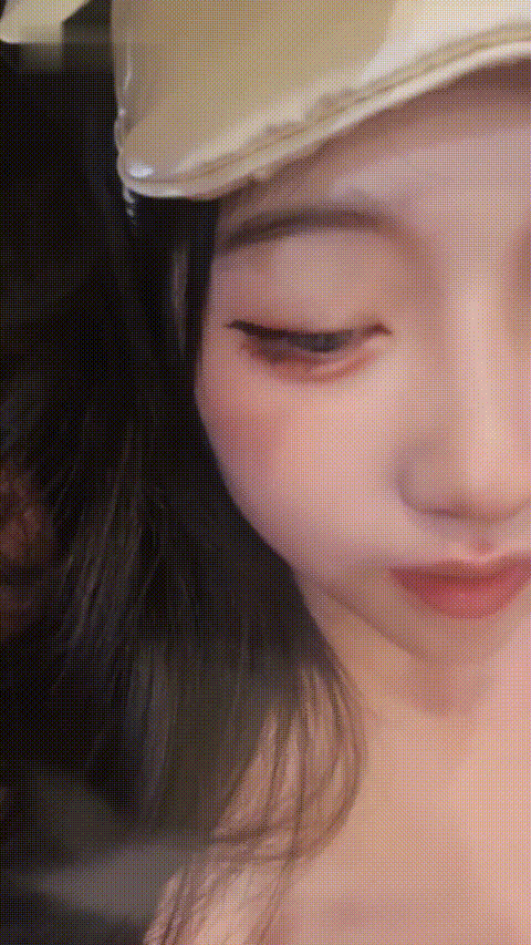 菠萝吹吹_20260213_193329_p80_compressed.gif