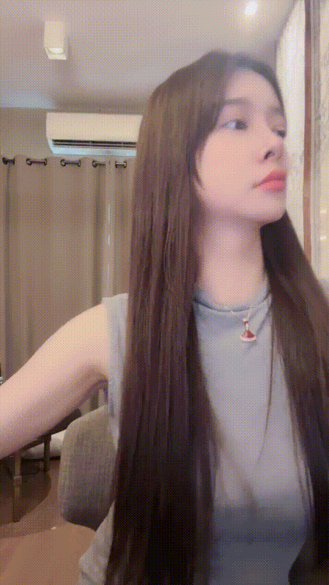 尤物推荐【美人儿】逆天女神 颜值身材吊打网红明星 美到Z息 绿播下海 全裸下厨 跳蛋.gif